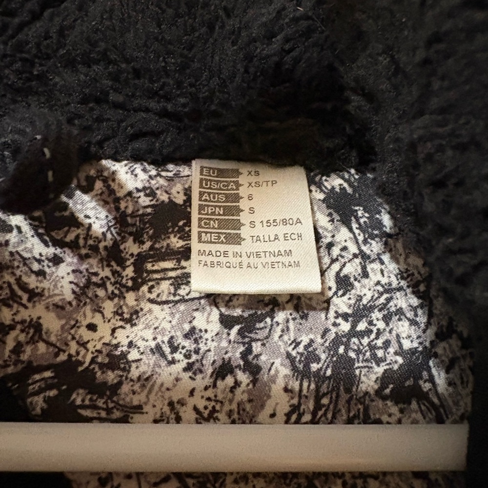 Women's O’Neill Black Journey Technical Parka size XS - Picture 4 of 5